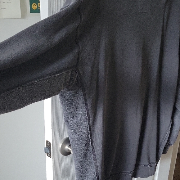 Aerie Charcoal V-Neck Pullover - Picture 6 of 6